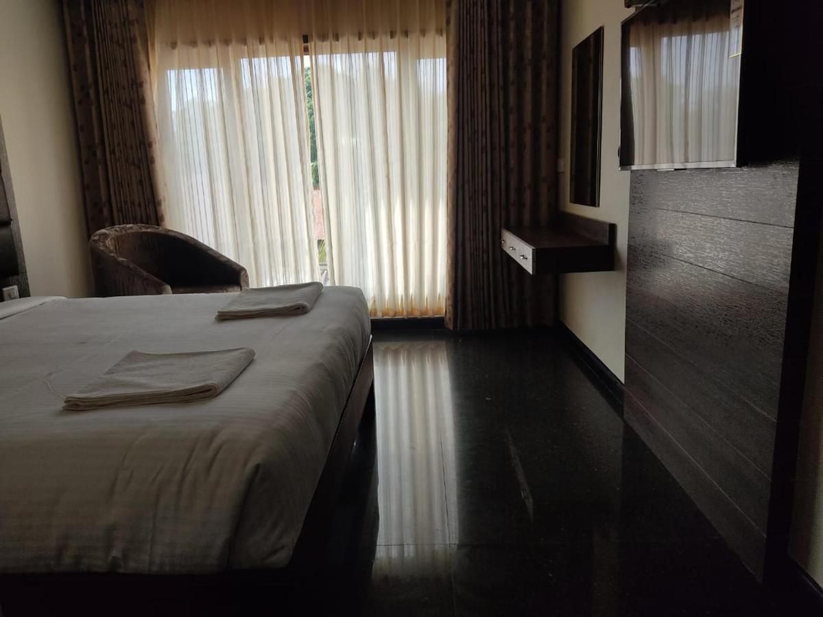 Hotel Vijayarani Tiruchirappalli ภายนอก รูปภาพ