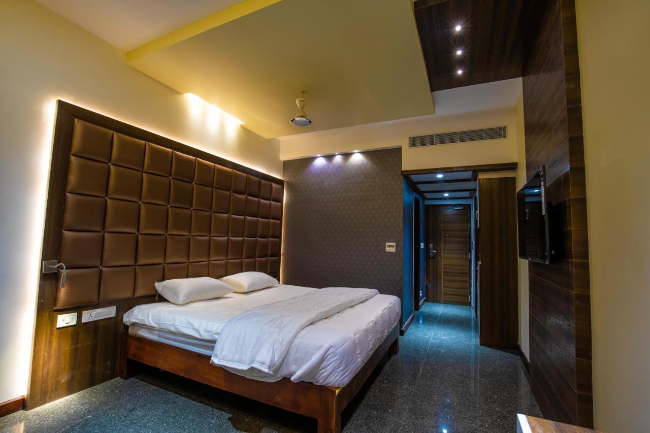 Hotel Vijayarani Tiruchirappalli ภายนอก รูปภาพ